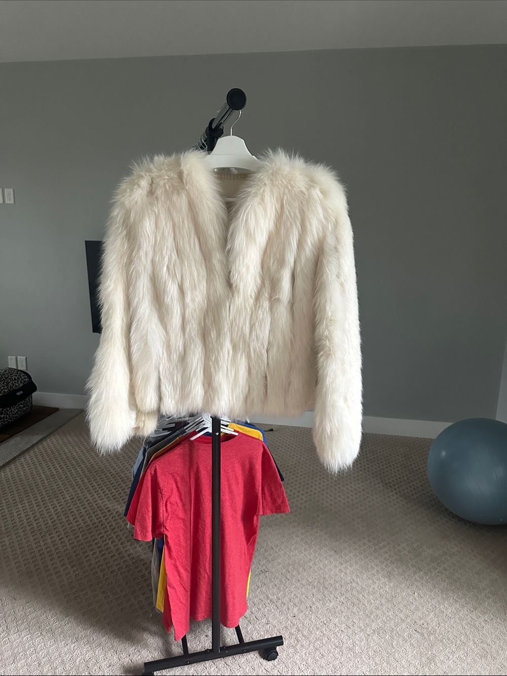 Women's Faux Fur Jacket - Cream